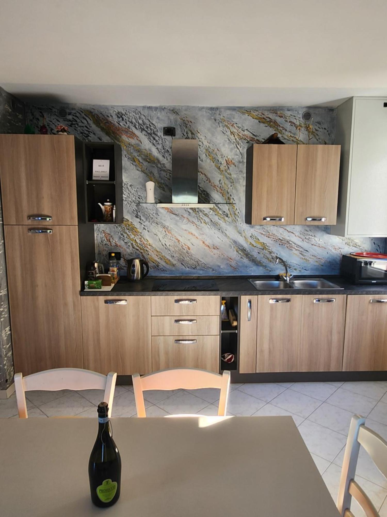 Kidonia - Iseo Lake Apartmens Sale Marasino Kültér fotó